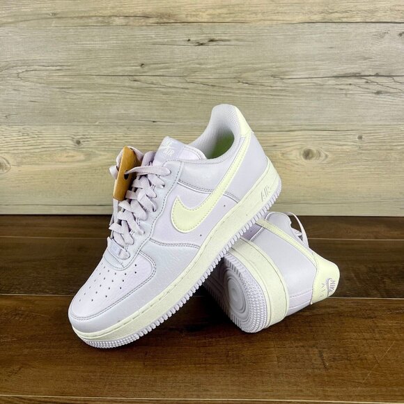 Nike Air Force 1 07 SE Next Nature Barely Grape Womens Size 9 White DV3808 500